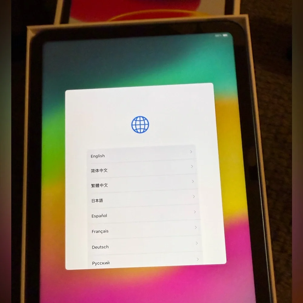 Apple iPad (10th Generation): with A14 Bionic chip, 10.9-inch Adult Owned EUC